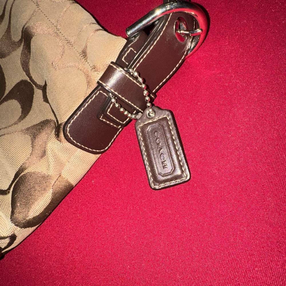 Coach Tan and Brown Signature Shoulder Bag Turns To Crossbody Bag - Picture 9 of 13